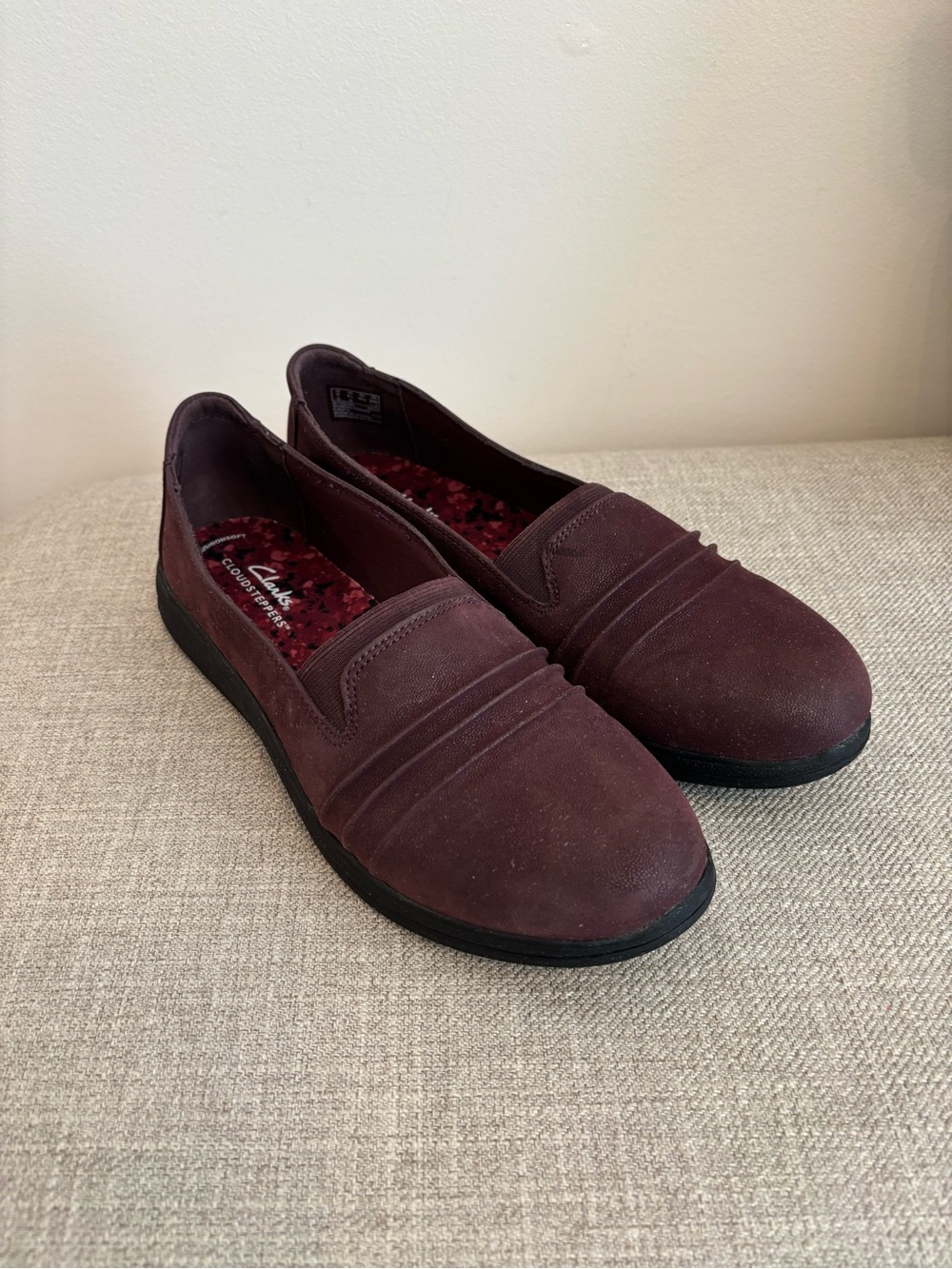 Clarks Cloudsteppers Slip-On Flats Breeze Sole Burgundy Women’s 8.5